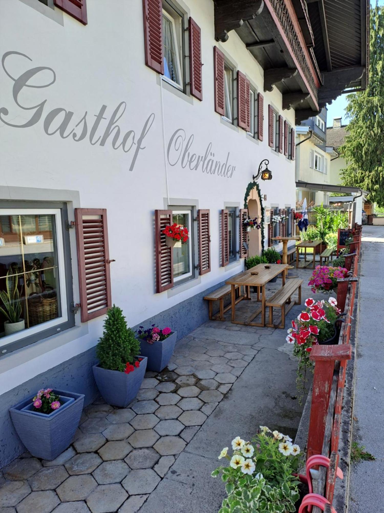 Gasthof Oberlander Kirchbichl Exterior foto
